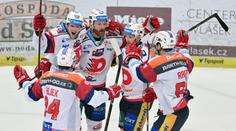 Pardubice přišly o Sedláka, Hradec ale vyprovodily čtyřmi góly a vedou sérii