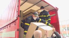 Rozvoz antigenních testů do škol nabral zpoždění. Může za to počasí