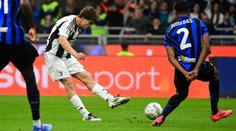 Nejnapínavější Derby d'Italia v historii. Juventus smazal náskok Interu