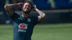 Neymar odmítá obvinění, ukázal i nahé fotky, které žena posílala!