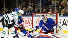 Brankář Pavelec čaroval v brance Rangers, ale prohře nezabránil