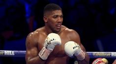 Boxerská hvězda Joshua chce do MMA: Lákají ho tito soupeři z UFC