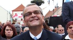 Když se dva hádají, Kalousek se směje: "Premiér bude za kašpara!"
