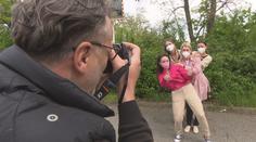 Rodiče rozčílilo fotografování dětí v rouškách. Školy výjimku zatím nemají