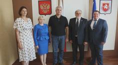 Senátor Doubrava navštívil okupovaný Krym. Nepřijatelné, zní ze Senátu