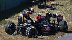 Hamilton ovládl korejské tréninky. Räikkönen to napálil do zdi