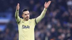 Opilý a na odpis. Hvězdný fotbalista na baru vytuhnul před zraky hostů