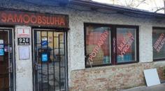 Samoobsluhu v Brně museli okamžitě zavřít. Myší trus byl i v pečivu