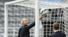 UEFA schválila video ve fotbale, bude na EURU i v Lize mistrů