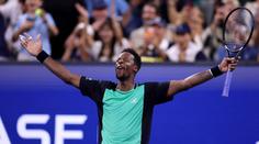 Monfils zažil pohádkové čtyřicátiny. Fanoušci žasli, pak mu hromadně zpívali