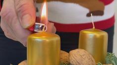 Hasiči už vyjížděli k prvnímu požáru adventního věnce. Záchranáři museli ošetřit dítě