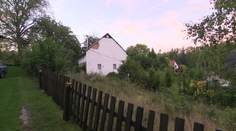 Nadávky, dělobuchy, výhrůžky zabitím. Agresivnímu sousedovi hrozí vězení