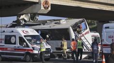 V Turecku boural autobus plný lidí, deset cestujících zemřelo