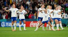 Dvě břevna a červená karta. Angličanky se štěstím vyřadily Nigérii na penalty