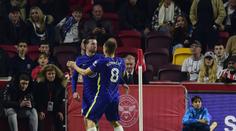 Leicester v závěru přestřílel United, Chelsea se štěstím zdolala nováčka