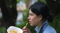 PŘEKVAPIVÁ STUDIE: Hranolky a brambůrky mají více vitaminu C než citrony!