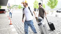Pastrňák se Zachou už jsou v Praze na hotelu. V Bostonu neměli radost, říkají