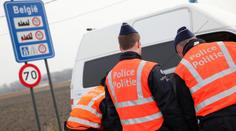 Dodávka hodinu ujížděla před policisty, zemřelo dvouleté batole!