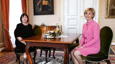 Setkání prvních dam na Hradě. Eva Pavlová navštívila Ivanu Zemanovou