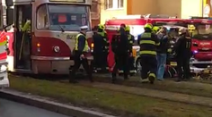 Tramvaj v pražské Libni srazila dítě. Školačka skončila v nemocnici
