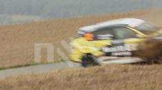 Špatná organizace, nebo chyba řidiče: Co zavinilo smrt diváka na rally?