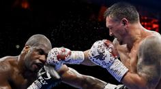 Král Usyk. Předvedl další brutální KO a je absolutním šampionem