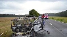Tři lidé u Pelhřimova zemřeli po srážce s kamionem