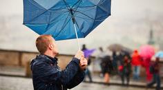 Výstraha byla zpřísněna. Extrémní déšť udeří na více místech, přidá se silný vítr