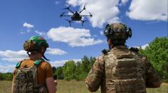 Ukrajina přenesla válku do Ruska. Útoky dronů mají dopad na logistiku i energetiku
