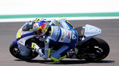 Festival pádů pomohl. Filip Salač si v Moto2 poprvé dojel pro body