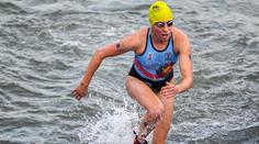 Opět problém pro olympijský triatlon. Jedna závodnice se nakazila