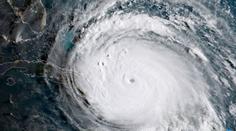 Hurikán Irma mírně zeslábl, na Floridě vrcholí evakuace
