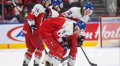 První kolo draftu NHL v ohrožení. Jiříčka nejspíš čeká operace, řekl trenér