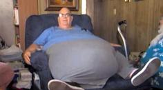 Děsivé! Muži (63) roste z břicha nádor, který váží STO KILO!
