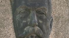 Čestní občané: Stalin, Hitler. Kde?