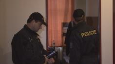 Policisté kontrolovali ubytovny. Jeden z cizinců se schovával v posteli