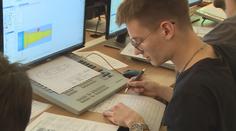Vládní úspory omezí výuku. Ředitelé už teď řeší, které předměty škrtnout