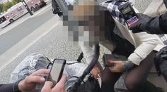 Opilá matka málem vyklopila dítě z kočárku. Nadýchala skoro 2,5 promile