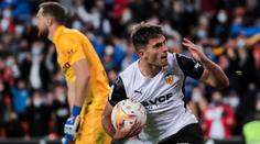 Atlético přišlo o tři body v nastavení, Real Sociedad se vrátil na čelo