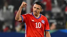 Kuriózní gól v Chile. Brankář si srazil rohový kop Sáncheze přímo do brány