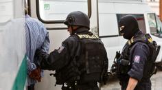 Policie odhalila krácení daní. 18 lidí připravilo stát o 1,4 miliardy