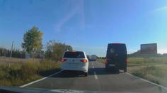 Propuštěný vězeň ukradl vůz z autosalonu. Po týdnu se vrátil za mříže
