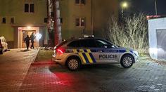 Policie pátrala po podezřelém muži. Má mít na svědomí útok nožem v Plzni