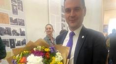 Macinka velmi vulgárně urazil poslankyni. Přišel se omluvit s obří kyticí