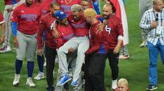 Senzační výhra a pak slzy. Portoriku se při oslavách zranila největší hvězda