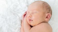 V babyboxu ve Varech našli holčičku. Maminka u ní nechala srdceryvný dopis