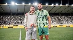 Zadražil po výhře nad Spartou dojal fanoušky! Mladému brankáři s protézou splnil sen