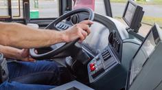 Třináctiletý Iráčan brutálně napadl řidiče autubusu v Lipsku. Šofér je v kómatu