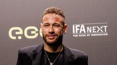 Hvězdný Neymar se objevil po boku sexy atletky, střihnou si společný závod?