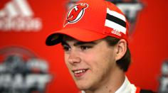 Jednička draftu 2017 podepsala v NHL. Víc si vydělat ani nemůže!
